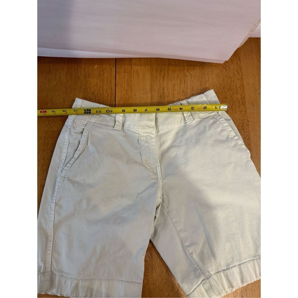 Vineyard Vines womens Beige Bermuda Shorts SZ 00 - Picture 4 of 9